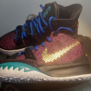 Nike Kyrie 7 Chinese New Year Size 5 Basketball Shoe